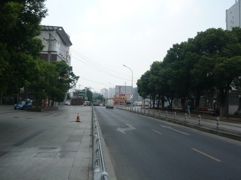 惠勤路工程通过竣工验收 